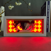Boite lumineuse Asta Black Clover illuminée rouge sang, yeux démoniaques brillants et trèfles noirs rétroéclairés