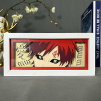 Boite lumineuse Gaara cadre blanc portrait ninja aux cheveux rouges yeux verts fond kanji Amour, bureau
