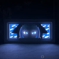 Boite lumineuse Gawr Gura Hololive mode sombre, requins et arêtes de poissons lumineux bleu sur fond obscur décoration