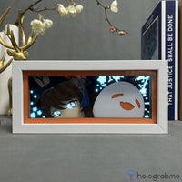 Boite lumineuse Hu Tao Genshin Impact cadre blanc éclairage bleu, portrait avec chapeau taoïste et fantôme orange décoratif