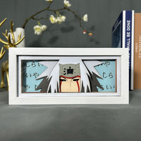 Boite lumineuse Jiraya Naruto sans éclairage, visage avec bandeau Konoha et cheveux blancs fond bleu clair