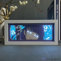 Boite lumineuse Raiden Shogun Genshin éclairée en bleu, visage du personnage aux yeux violets et motifs de vagues japonaises